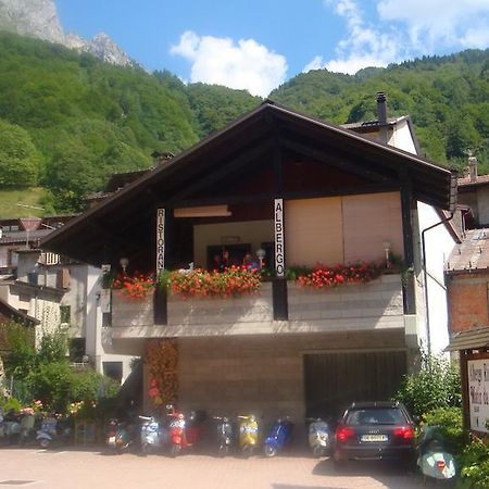 Albergo Matiz Da Otto Paluzza Bagian luar foto
